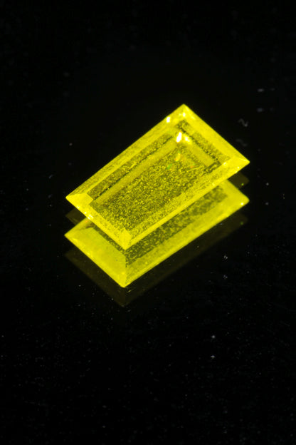 Glow in the Dark GAGG Lumogarnet High Glow Loose Faceted Stones