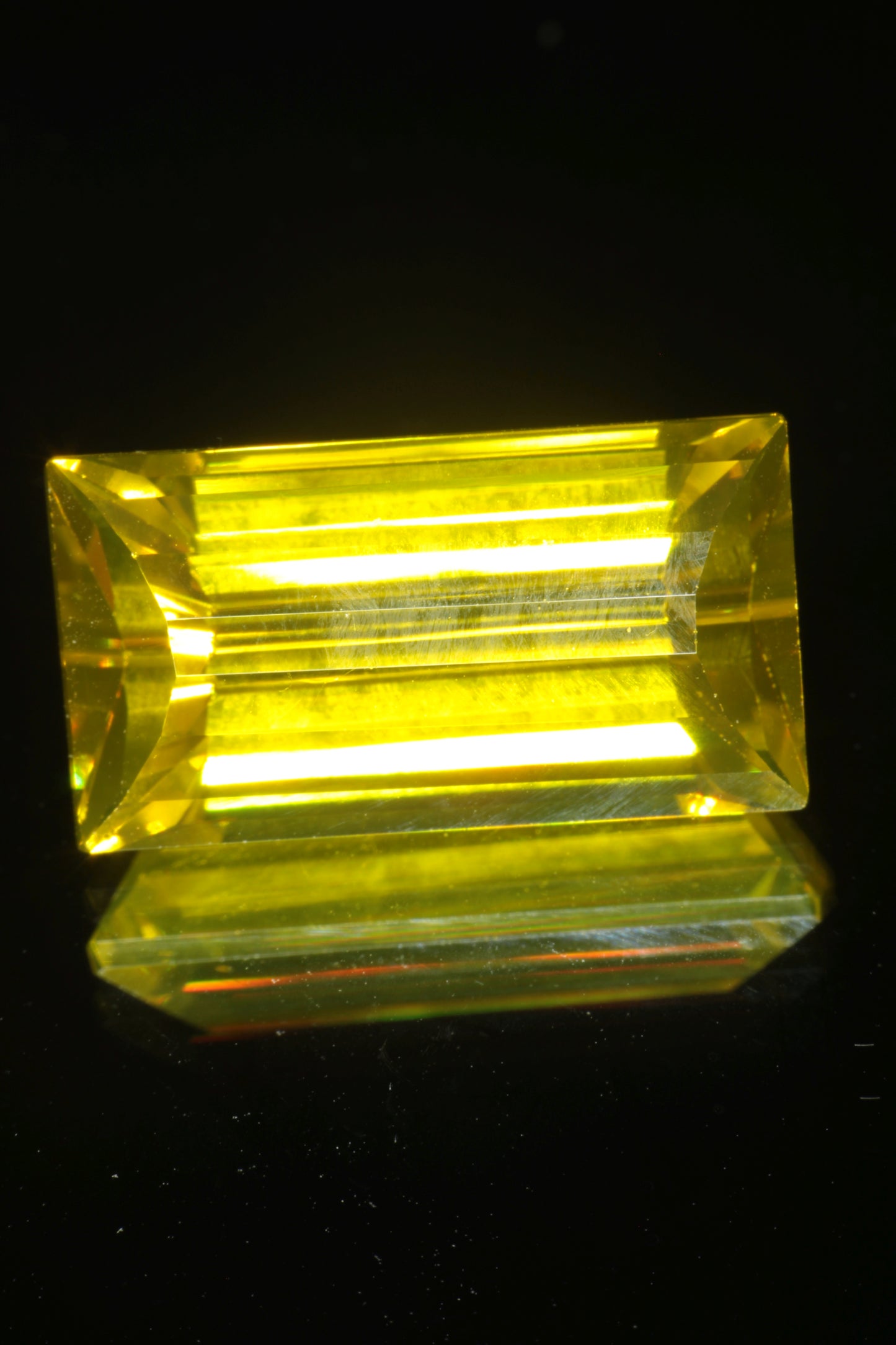 Golden Laser Garnet Faceted Stones, Nd+Ce YAG