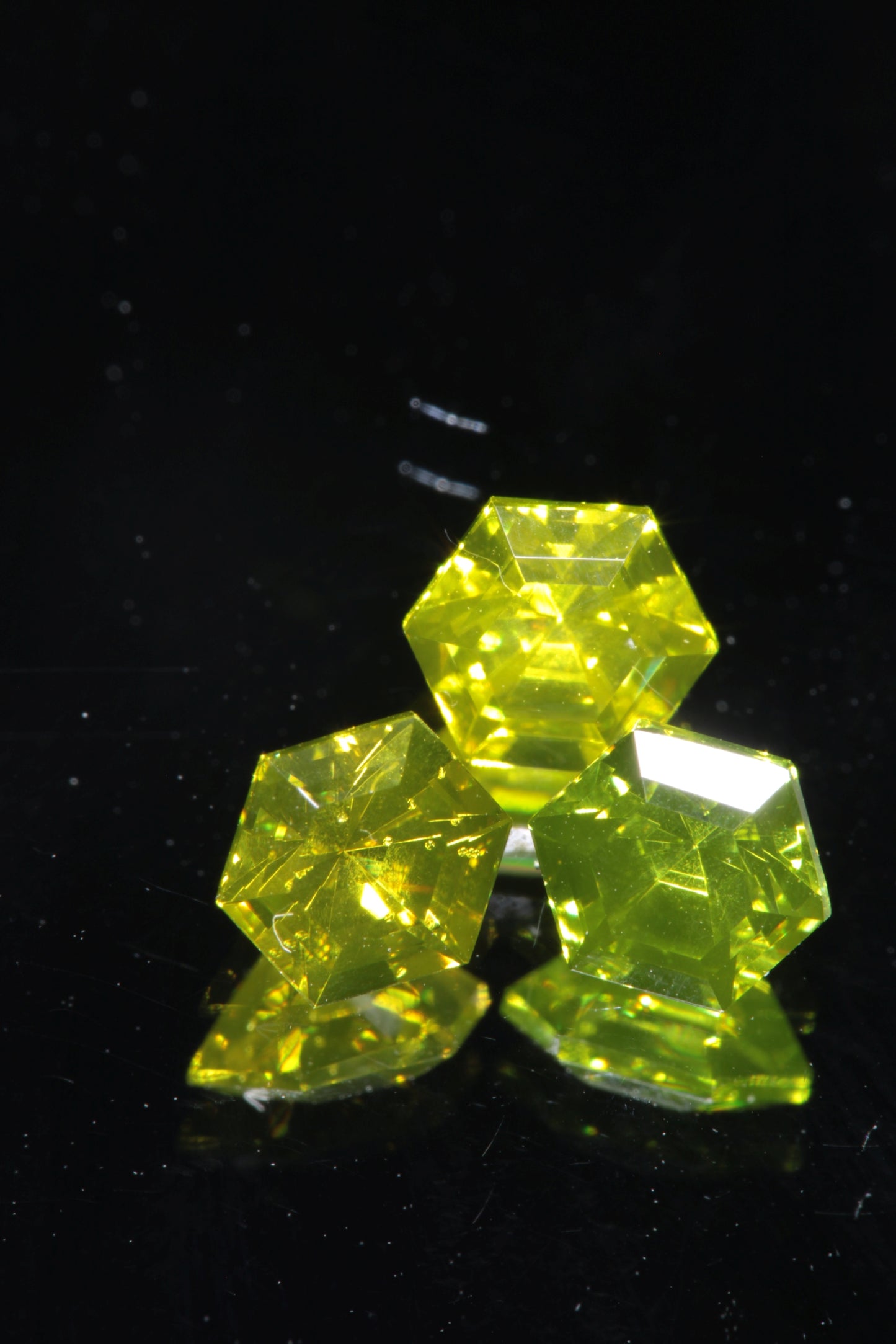 Zombie Garnet, Yellow Green Laser Garnet Faceted Stones, Ce+?? YAG