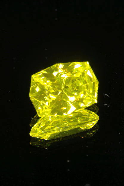 Glow in the Dark GAGG Lumogarnet High Glow Loose Faceted Stones