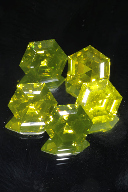 Zombie Garnet, Yellow Green Laser Garnet Faceted Stones, Ce+?? YAG