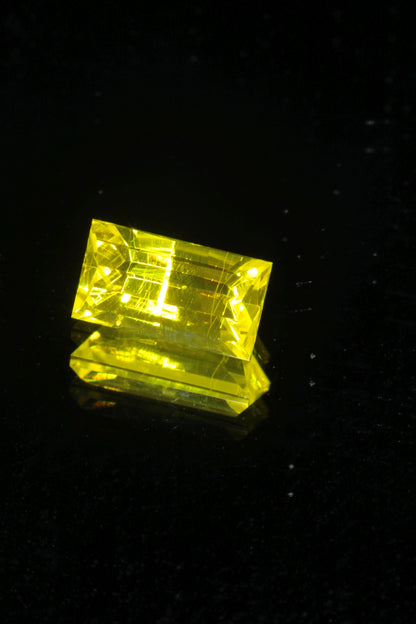 Glow in the Dark GAGG Lumogarnet High Glow Loose Faceted Stones