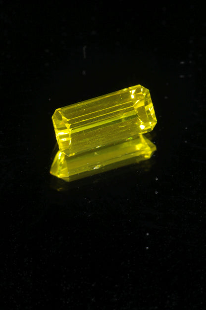 Glow in the Dark GAGG Lumogarnet High Glow Loose Faceted Stones