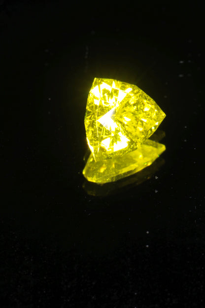 Glow in the Dark GAGG Lumogarnet High Glow Loose Faceted Stones