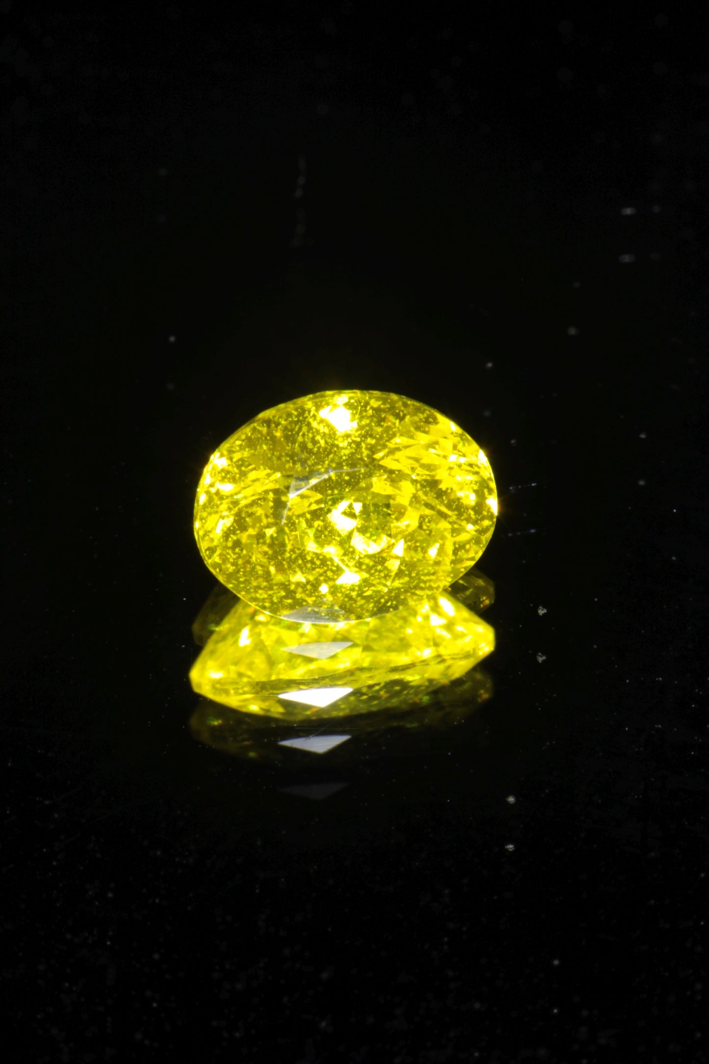 Glow in the Dark GAGG Lumogarnet High Glow Loose Faceted Stones