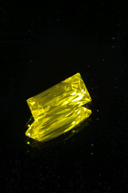 Glow in the Dark GAGG Lumogarnet High Glow Loose Faceted Stones