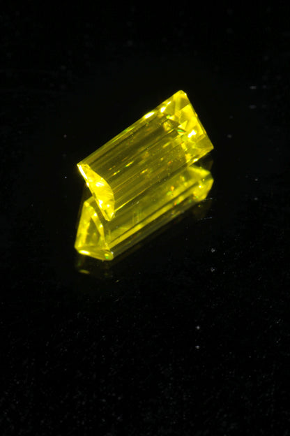 Glow in the Dark GAGG Lumogarnet High Glow Loose Faceted Stones