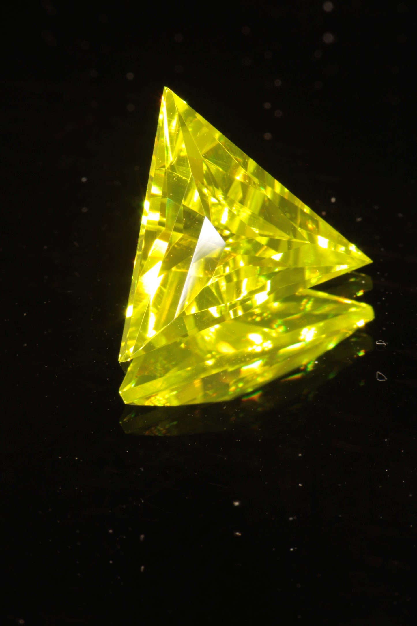 Glow in the Dark GAGG Lumogarnet High Glow Loose Faceted Stones