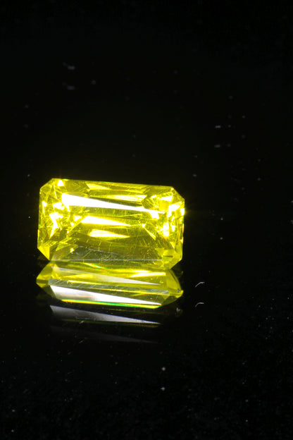 Glow in the Dark GAGG Lumogarnet High Glow Loose Faceted Stones