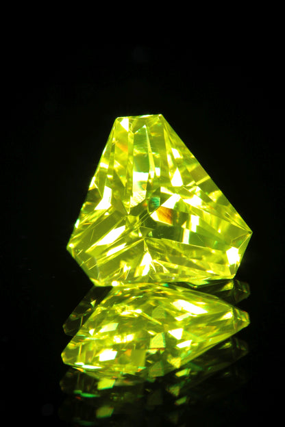 Glow in the Dark GAGG Lumogarnet High Glow Loose Faceted Stones