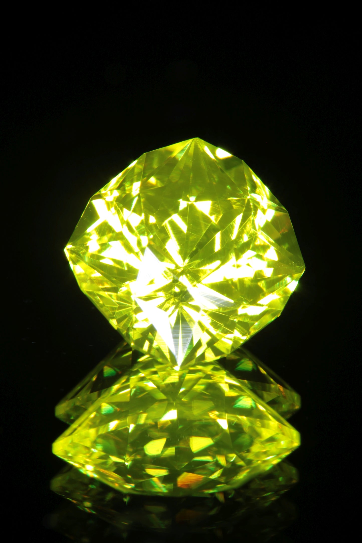 Glow in the Dark GAGG Lumogarnet High Glow Loose Faceted Stones