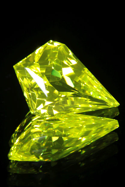 Glow in the Dark GAGG Lumogarnet High Glow Loose Faceted Stones