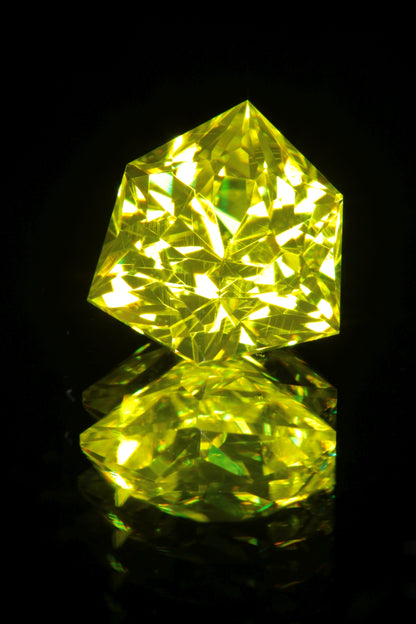 Glow in the Dark GAGG Lumogarnet High Glow Loose Faceted Stones