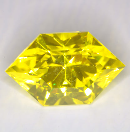 Brilliant Cut Rupee in GAGG Lumogarnet 18ct